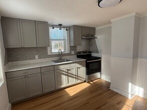 Building Photo - 623 S Main St