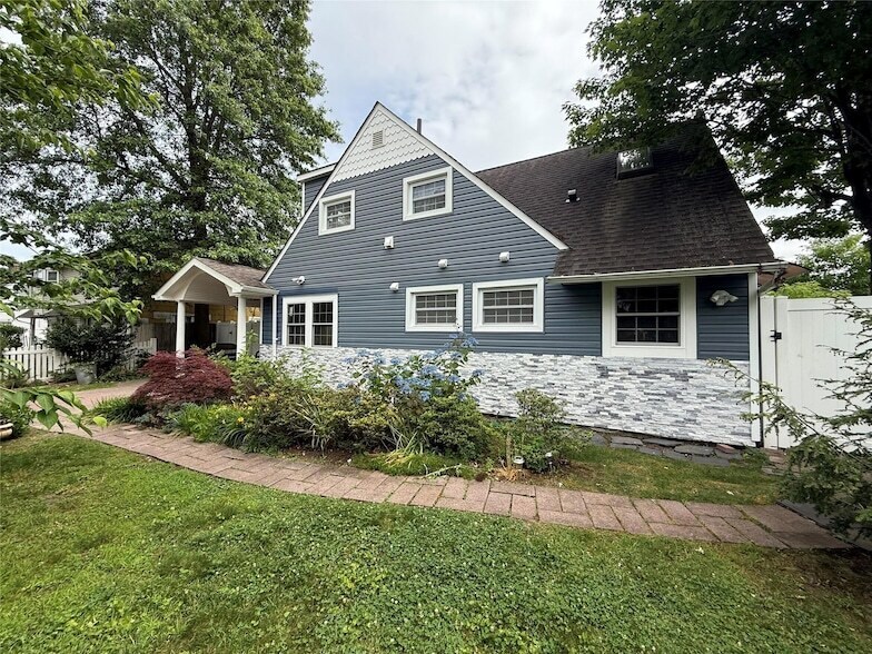 Foto principal - 64 Haymaker Ln