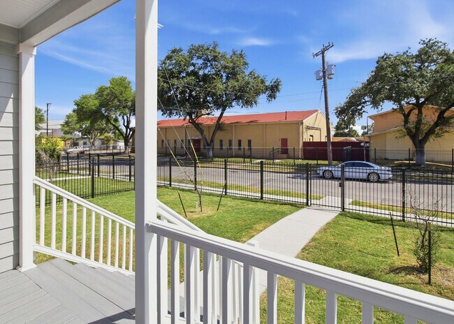 Photo - Modern 3 Bedroom Home Minutes from Downtown San Antonio