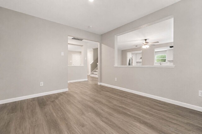 Foto del edificio - 9506 Lasbury Dr