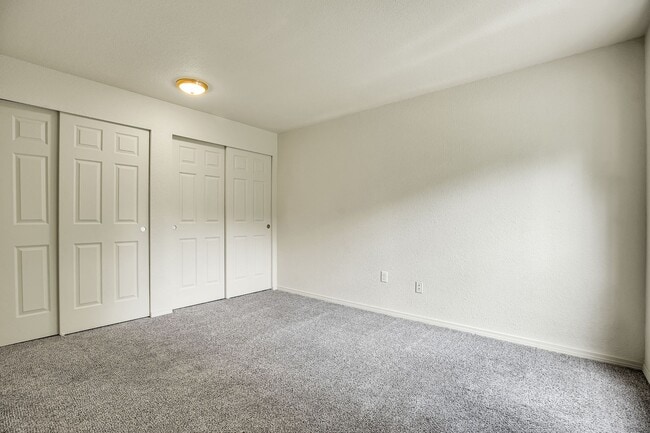 Building Photo - Parkgrove Apartments