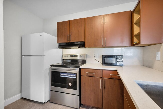 Foto del edificio - 1011 Green Pine Blvd