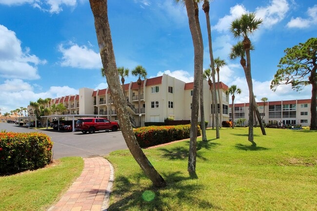 Building Photo - Bella Costa Annual Condo for Rent