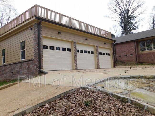 Foto del edificio - 8071 Dogwood Rd