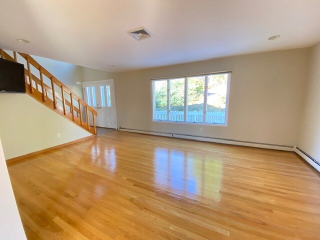 Building Photo - 26 Harned Dr