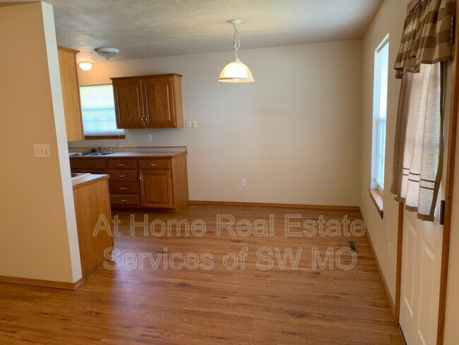 Foto del edificio - 2149 N Adams Ct