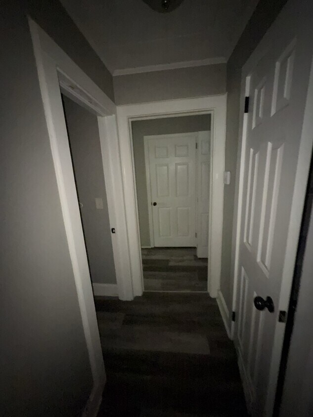 Building Photo - 2 Bedroom 1