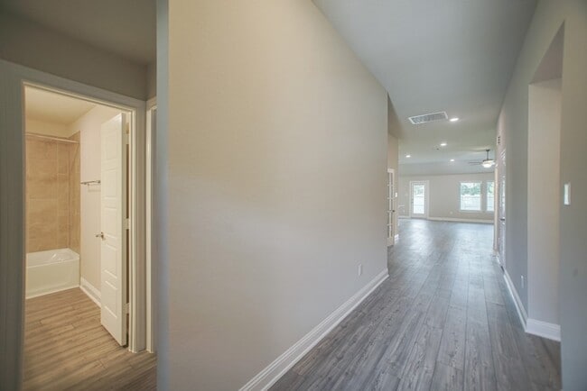 Foto del edificio - 17112 Coneflower Pl