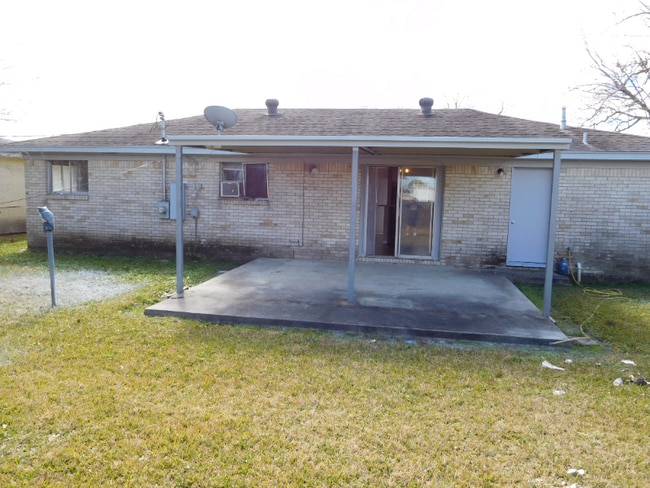 Building Photo - 714 Temple Cir