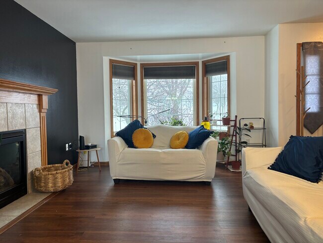 Foto del edificio - 6702 Annestown Dr