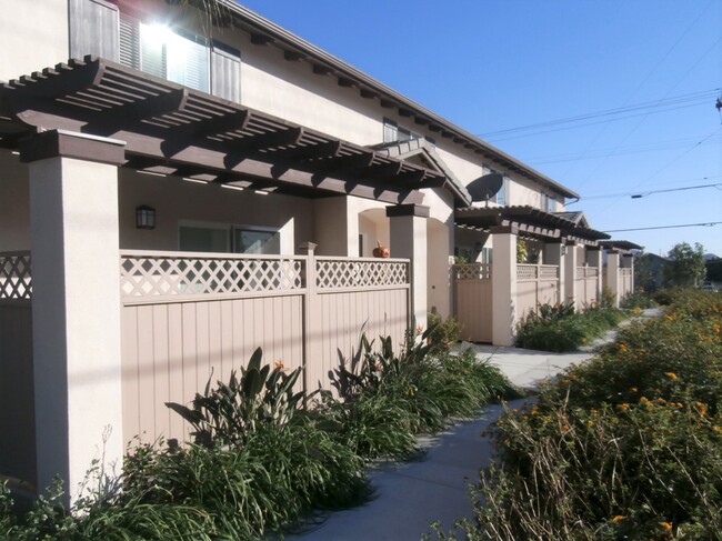 Building Photo - 16114 Merrill Ave