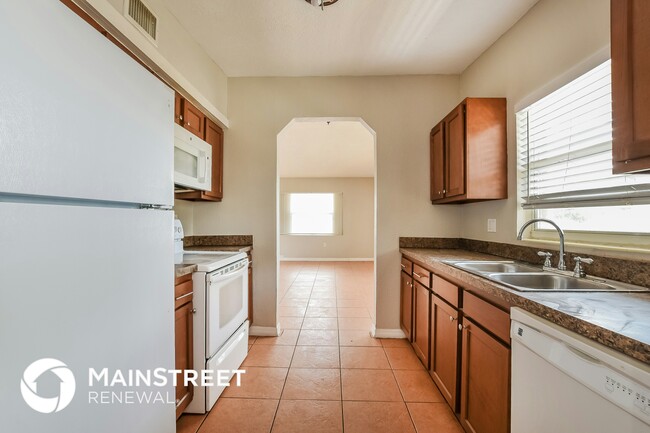 Building Photo - 6143 Bolling Dr