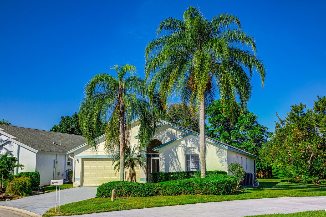 Primary Photo - 1372 Waterway Cove Dr