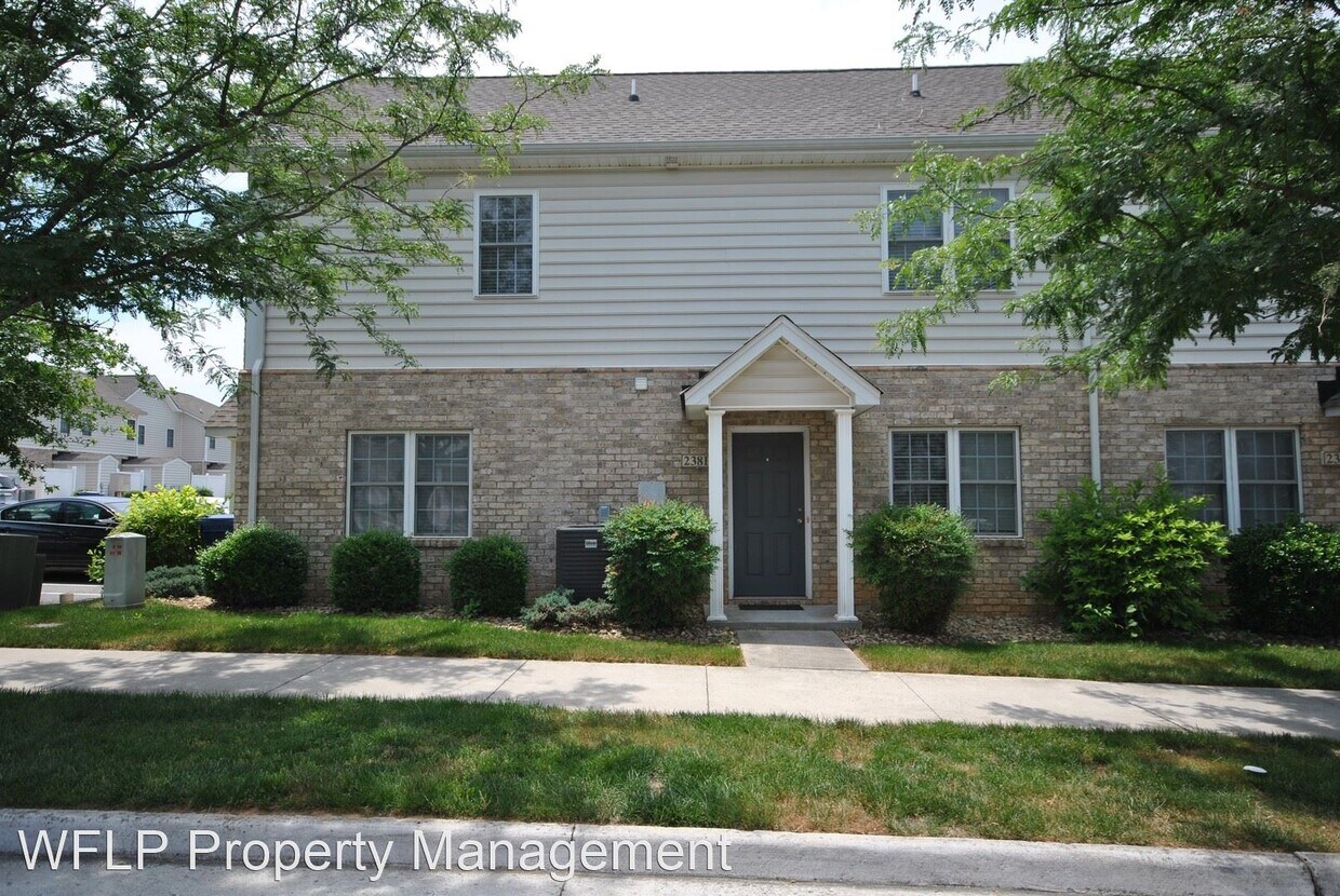 Primary Photo - 3 br, 2.5 bath House - 238 B Capital St.