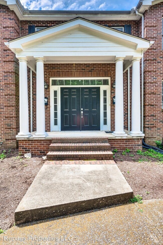 Foto del edificio - 2 br, 2.5 bath House - 2613 A Belcourt Ave