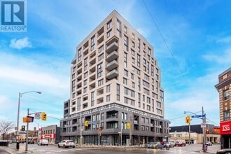 Building Photo - 758 Dovercourt Rd