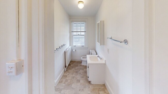 Foto del edificio - 105 N Adams St