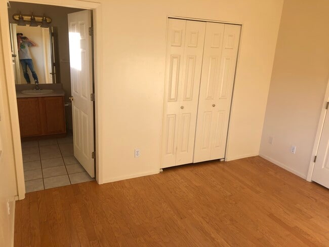 Foto del edificio - 5645 Oak Ranch Rd