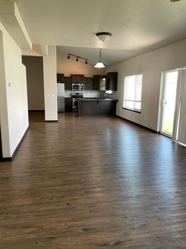 Foto del edificio - 8674 Scotsworth St