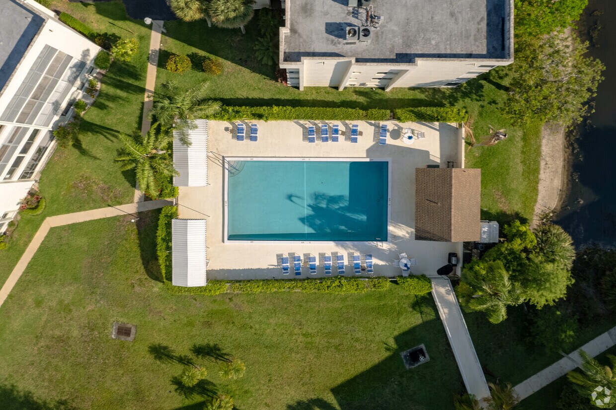 Pool - Poinciana Place Villas Condominiums