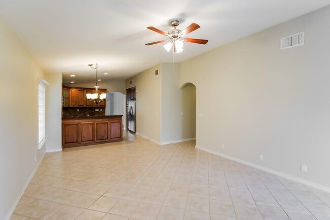 Building Photo - 5103 NW 121st Dr