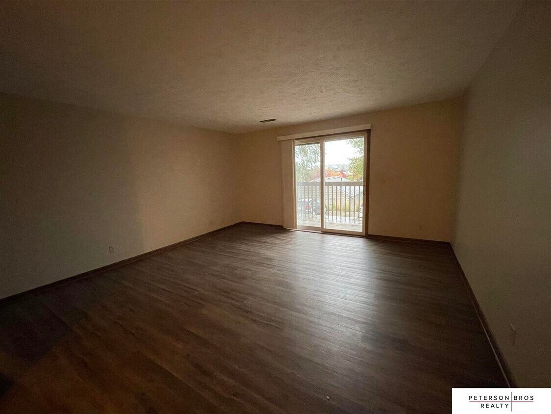 13122 N St Unit 8, Omaha, NE 68137 Condo for Rent in Omaha, NE