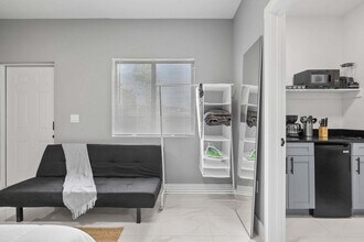 Building Photo - 1350 NW 28th St