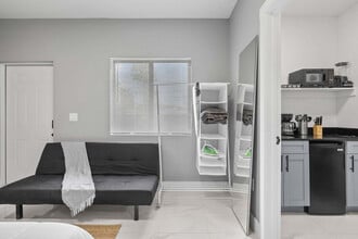 Building Photo - 1350 NW 28th St