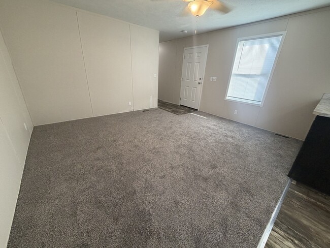Building Photo - 38052 Johannes Dr