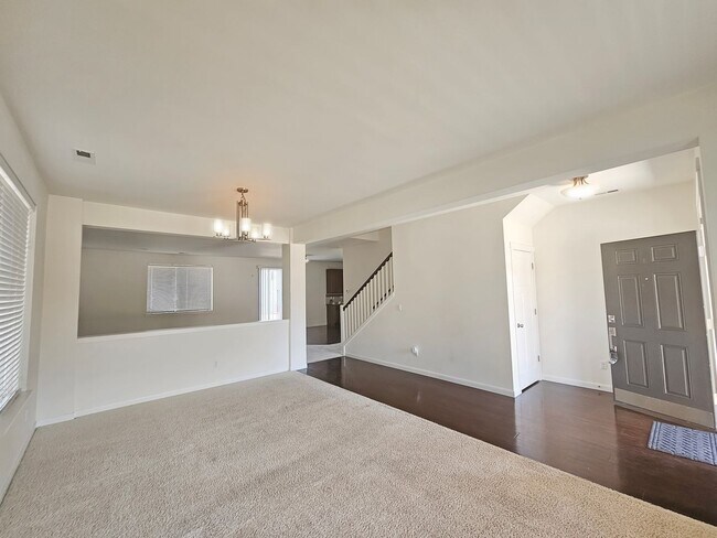 Building Photo - Beautiful Home in Wynstone East Community