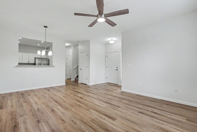 Photo - 7416 Sandy Springs Pt House