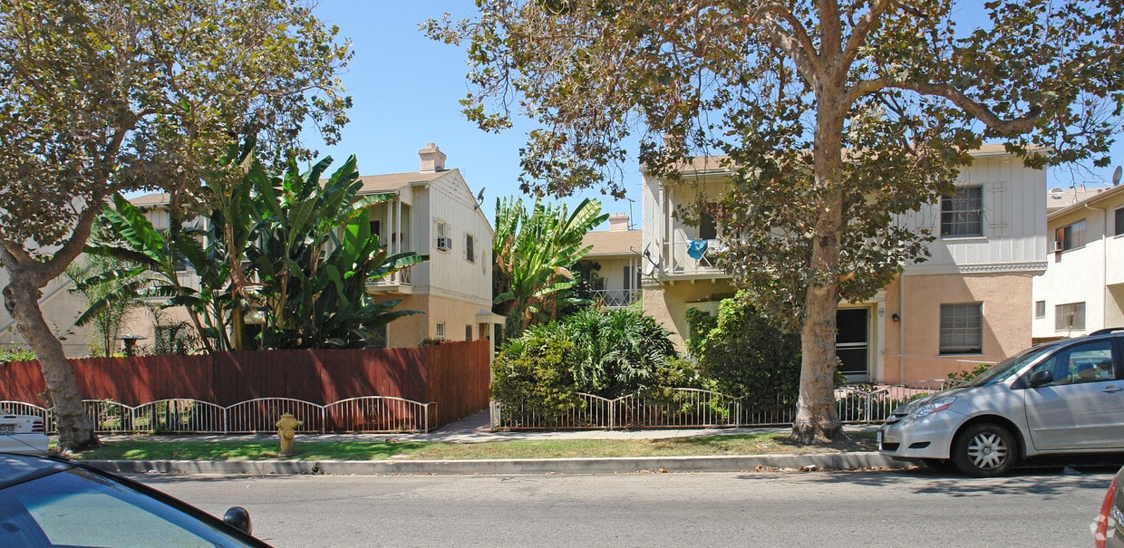 331 N Hayworth Ave, Los Angeles, CA 90048 Apartments in Los Angeles