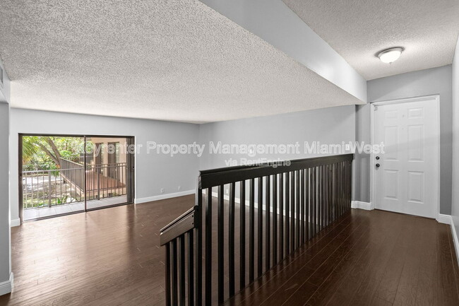 Building Photo - 4705 SW 62nd Ave