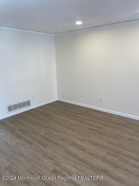 Building Photo - 33 Trumbull Dr