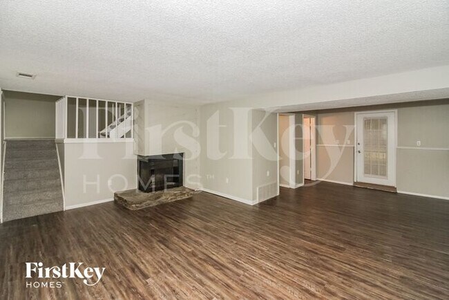 Building Photo - 4425 Castle Heights Dr