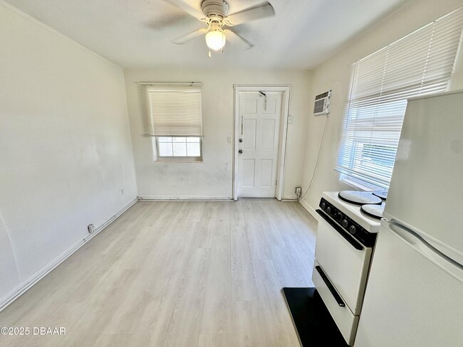 Foto del edificio - 3226 S Atlantic Ave