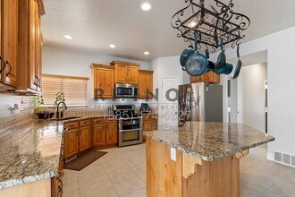 Building Photo - 13697 S Tom Shoemaker Cir