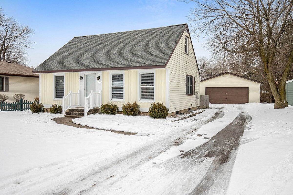 Primary Photo - 500 Faircrest Ave NW