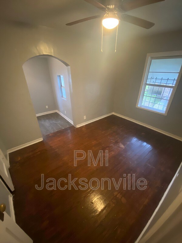 Building Photo - 1536 Fairfield Pl