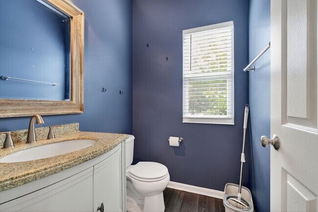 Foto del edificio - Quiet, comfort living in Westfield
