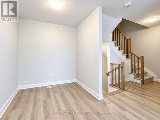 Building Photo - 286 Elsie MacGill Walk