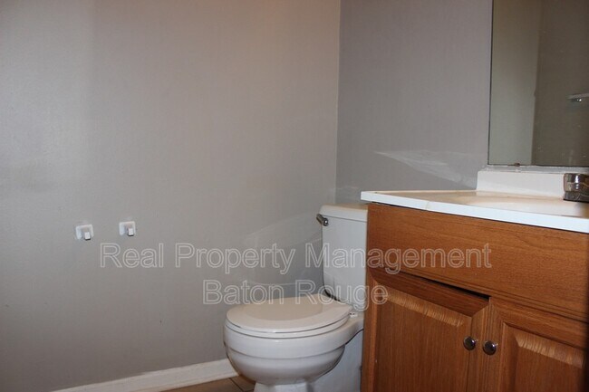 Building Photo - 8052 Bayou Fountain Ave