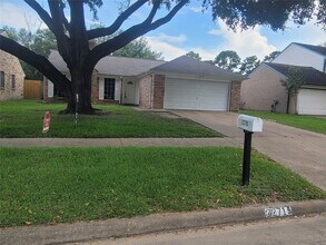 Building Photo - 22715 Braken Manor Ln