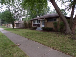 Building Photo - 753 Ford Ave