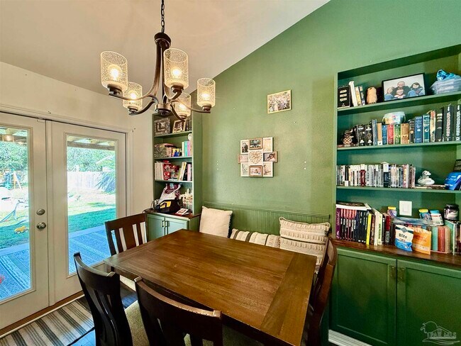 Foto del edificio - 5899 Cedar Tree Dr