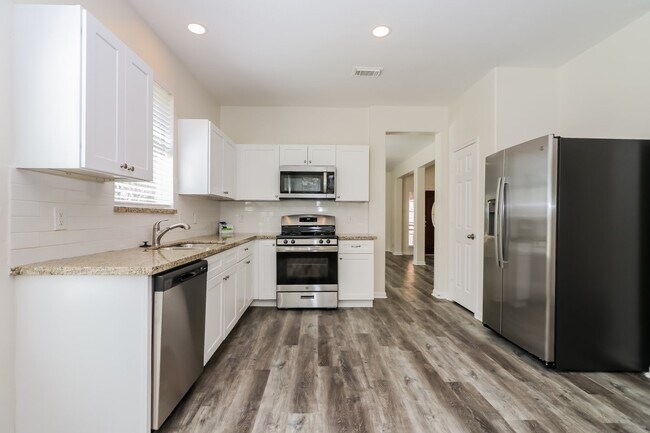 Building Photo - 15102 Petties Way