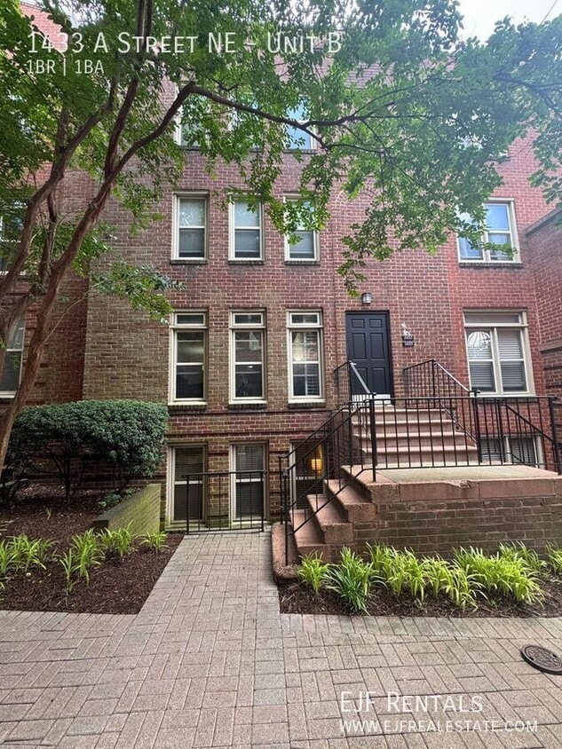 Photo - 1433 A Street NE-Unit B