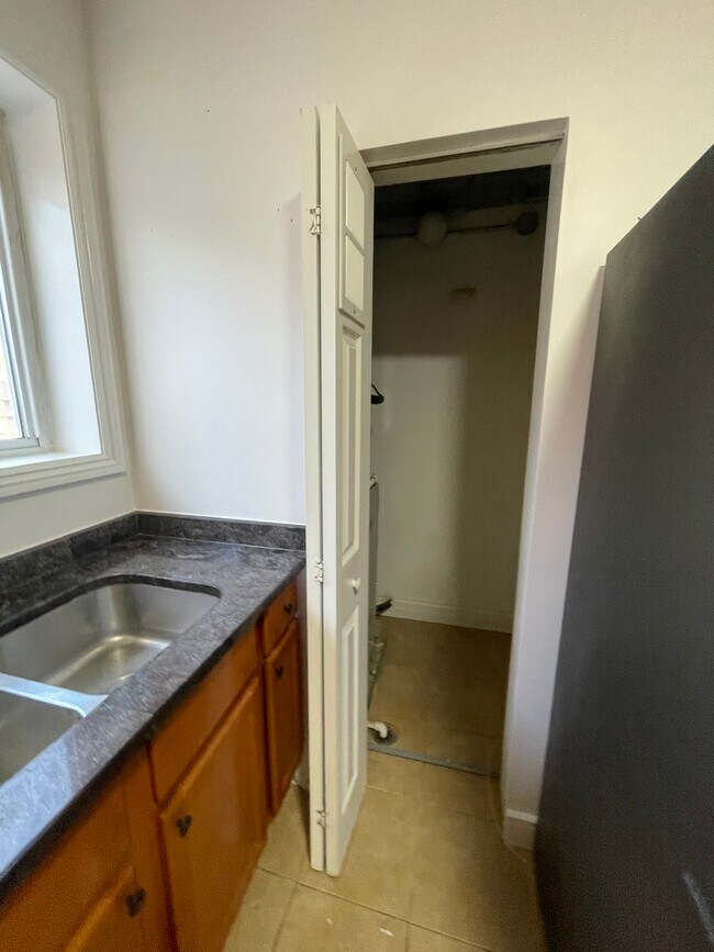 Foto del edificio - 5055 W Montana St