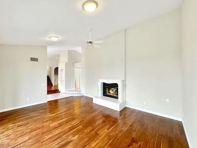 Building Photo - Great 4B/2.5BA House in San Marcos!