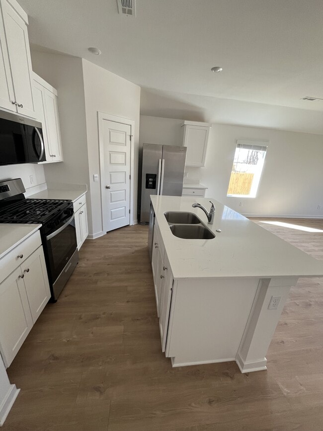 Foto del edificio - 573 Arizona St